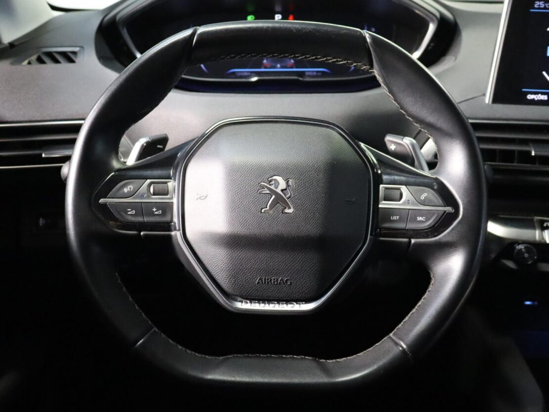 Peugeot 3008 Allure 1.2 PureTech EAT8 10