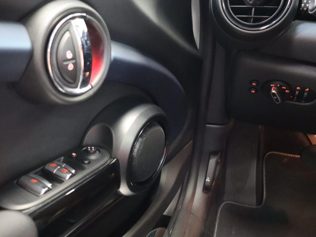 Mini Mini Cabrio Cooper Premium Sidewalk Special Edition Auto 17