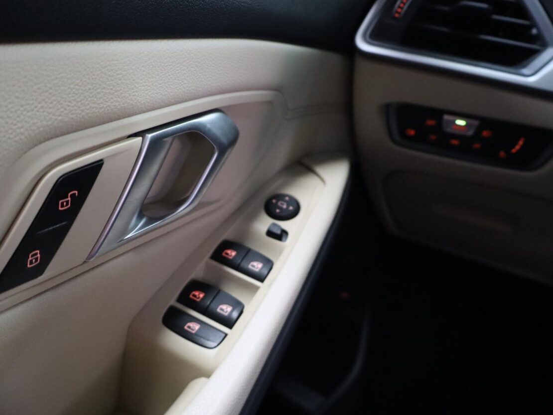 BMW Serie 3 318d Auto Advantage 12