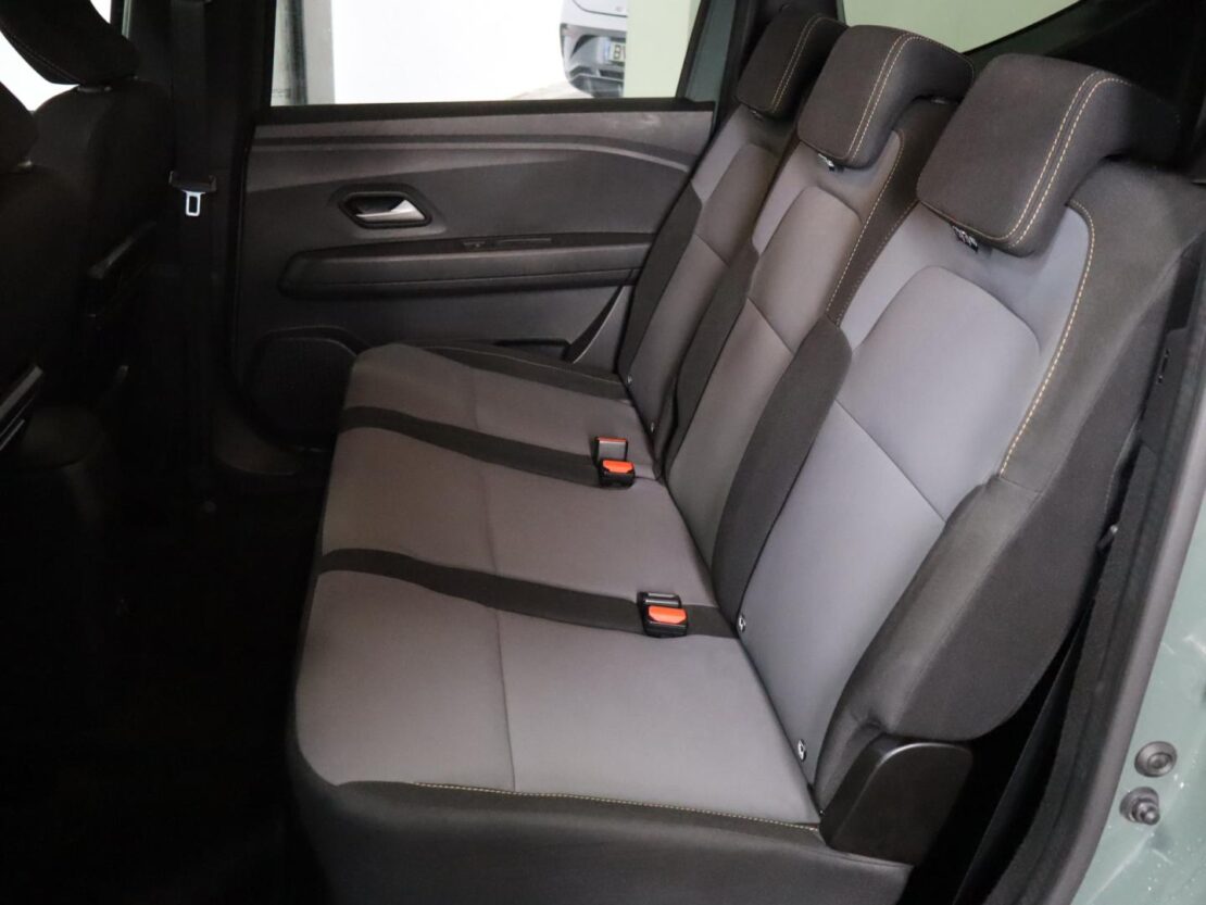 Dacia Jogger ECO-G Bi-Fuel Extreme+ 7 lugares 8
