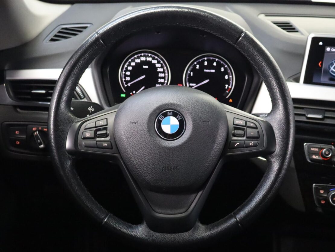 BMW X1 xDrive25e 12
