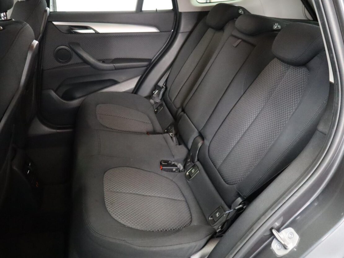 BMW X1 xDrive25e 10