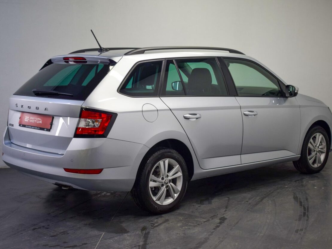 Skoda Fabia 1.0 TSI STYLE DSG Break 3