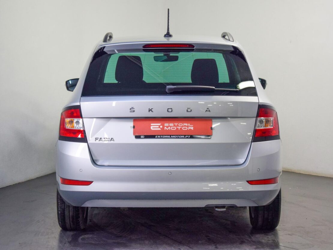 Skoda Fabia 1.0 TSI STYLE DSG Break 4