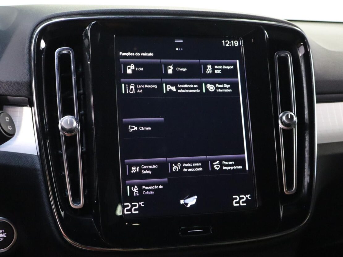 Volvo XC40 1.5 T5 Core PG HYBRID 18