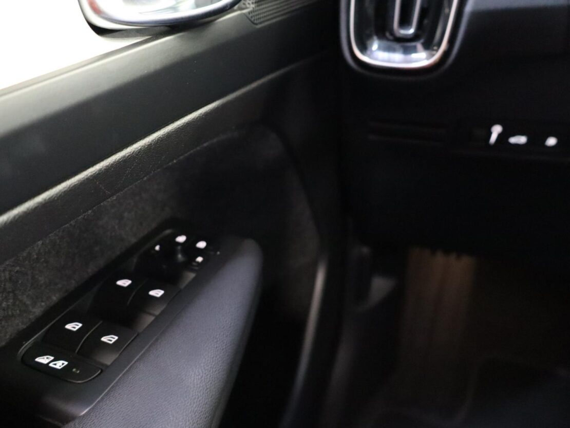 Volvo XC40 1.5 T5 Core PG HYBRID 14