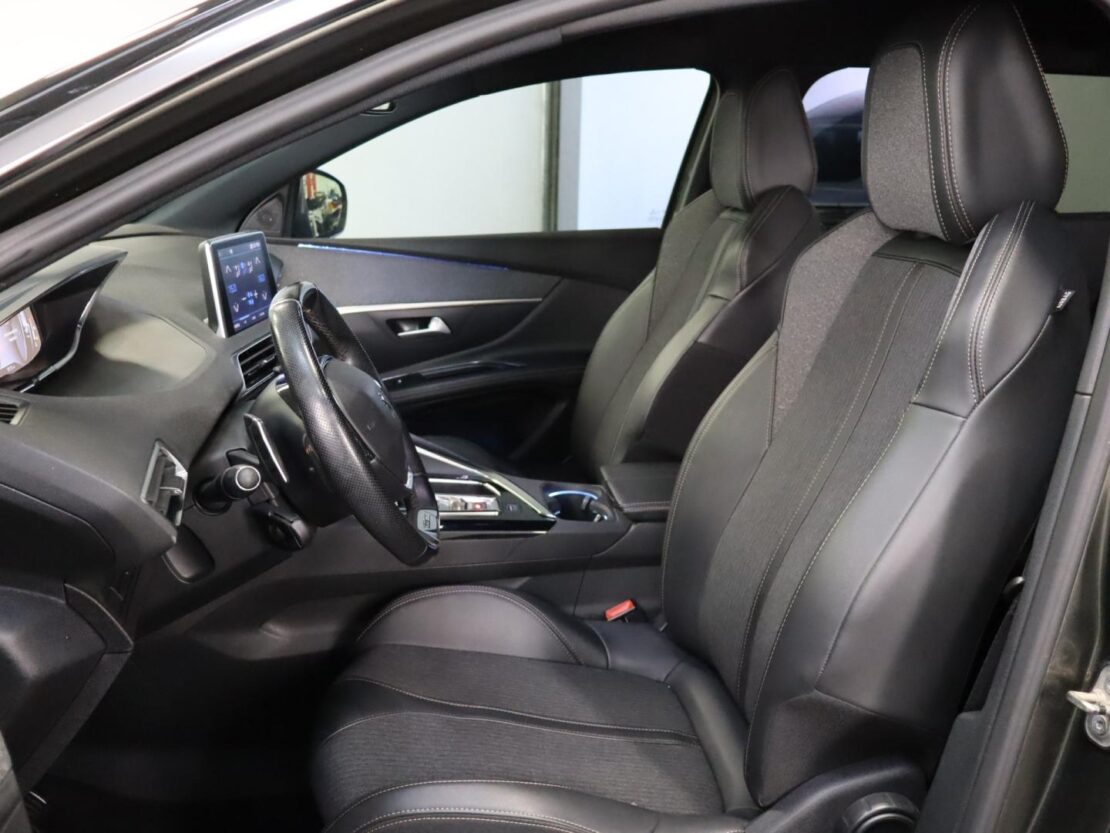 Peugeot 5008 GT 1.5 BlueHDi  EAT8 7