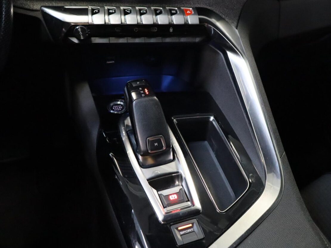 Peugeot 5008 GT 1.5 BlueHDi  EAT8 20