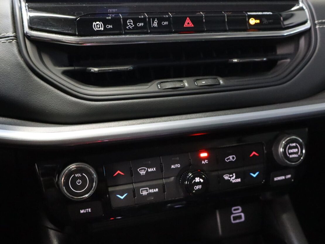 Jeep Compass Limited 1.3 TG Plug In Hybrid 4Xe 18
