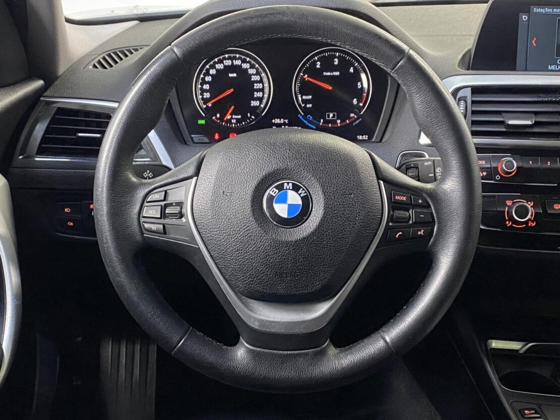 BMW Serie 1 116d Auto 10