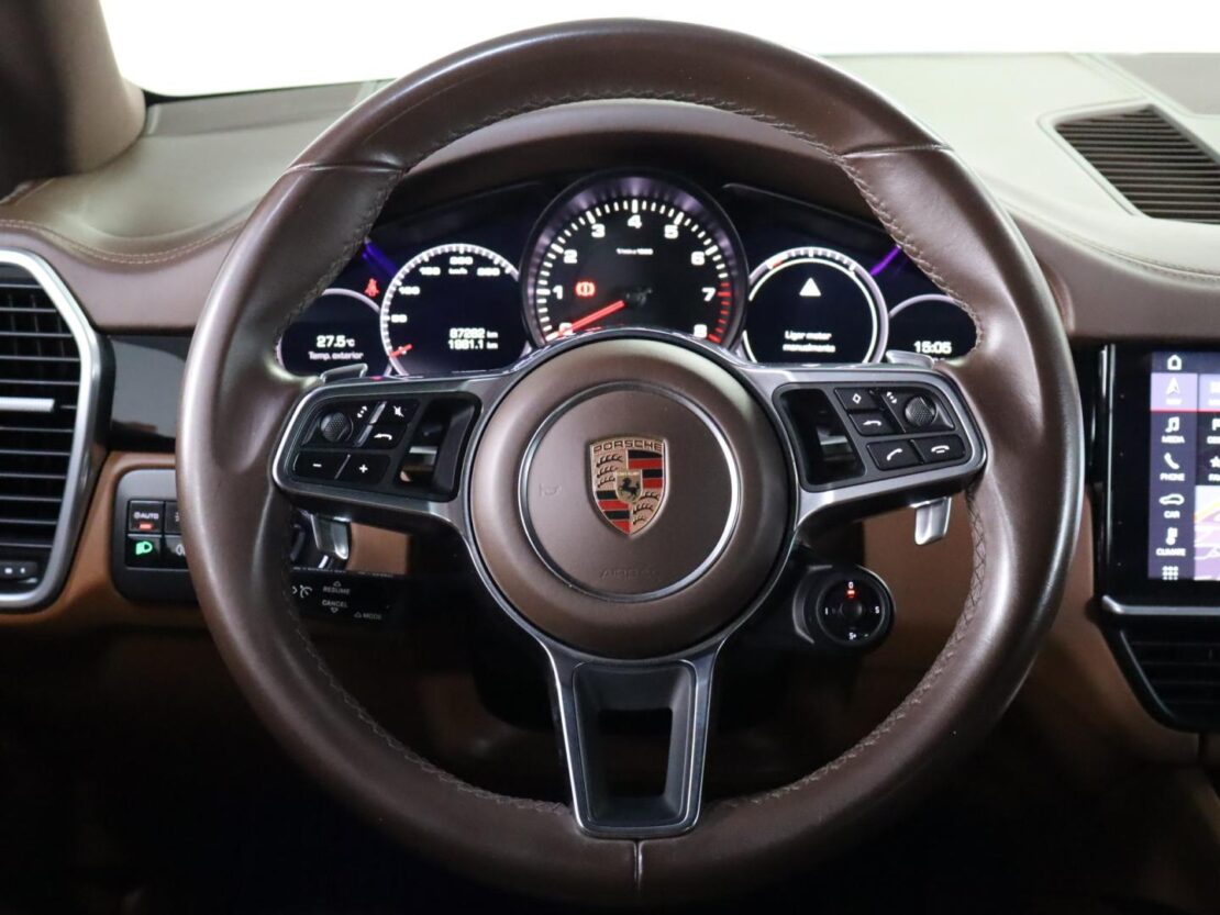 Porsche Cayenne 3.0 Dakar 84 14