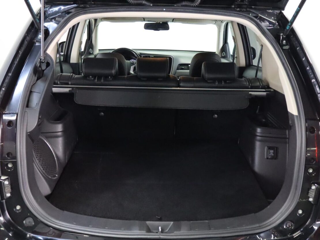 Mitsubishi Outlander 2.0 Mivec PHEV Intense Navi 22