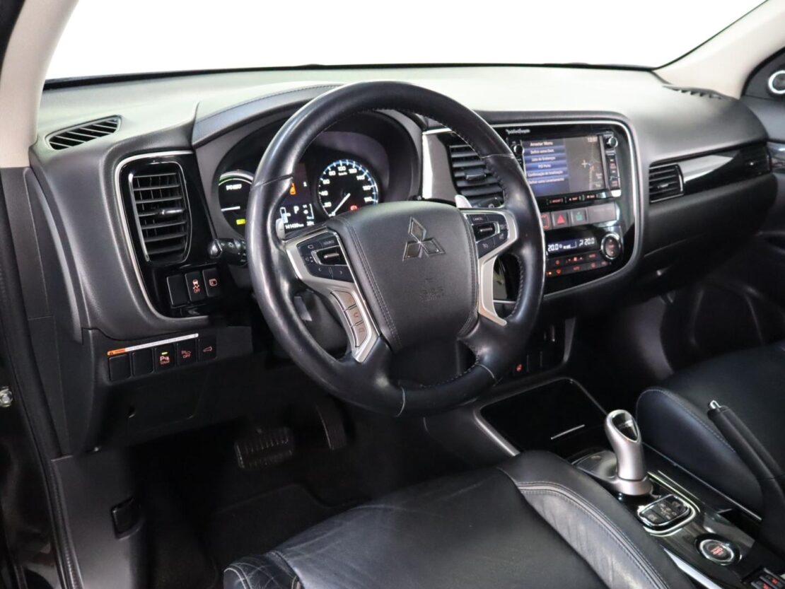 Mitsubishi Outlander 2.0 Mivec PHEV Intense Navi 8