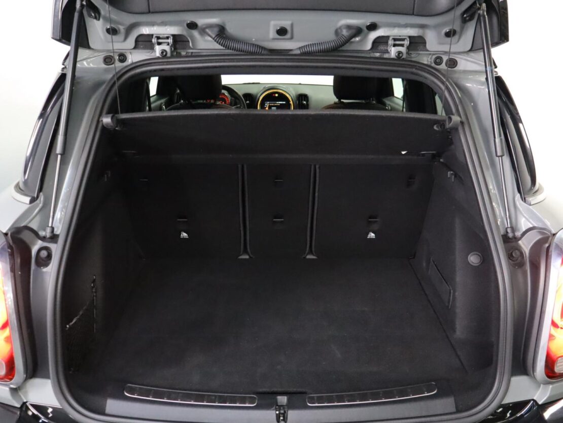 Mini Countryman One D 16