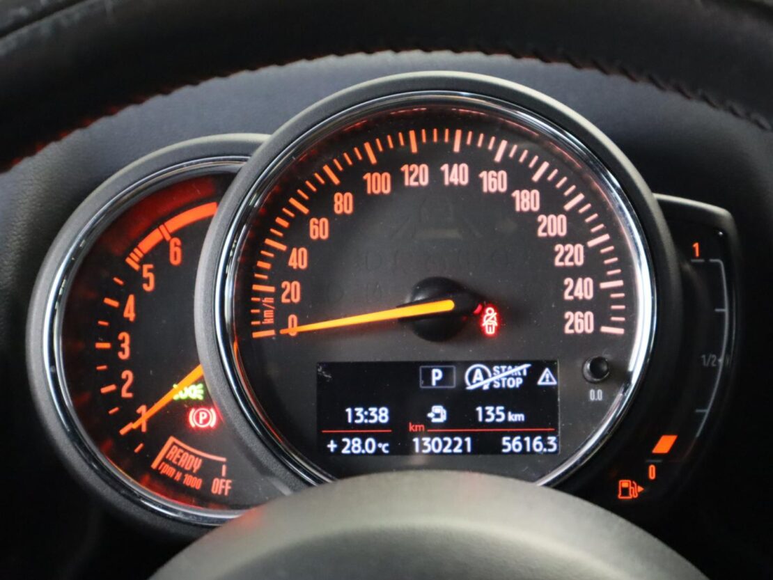 Mini Countryman One D 8