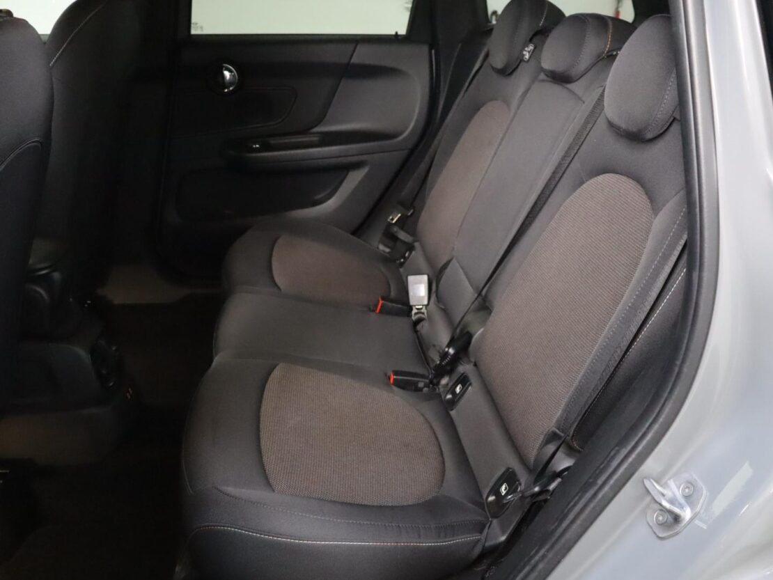 Mini Countryman One D 15