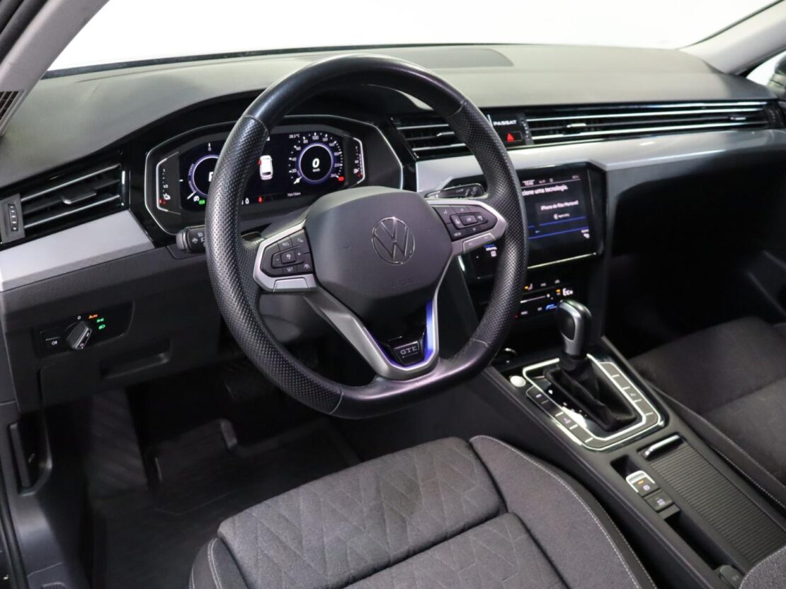 Volkswagen Passat 1.4 GTE Plug-in Hybrid Variant 8
