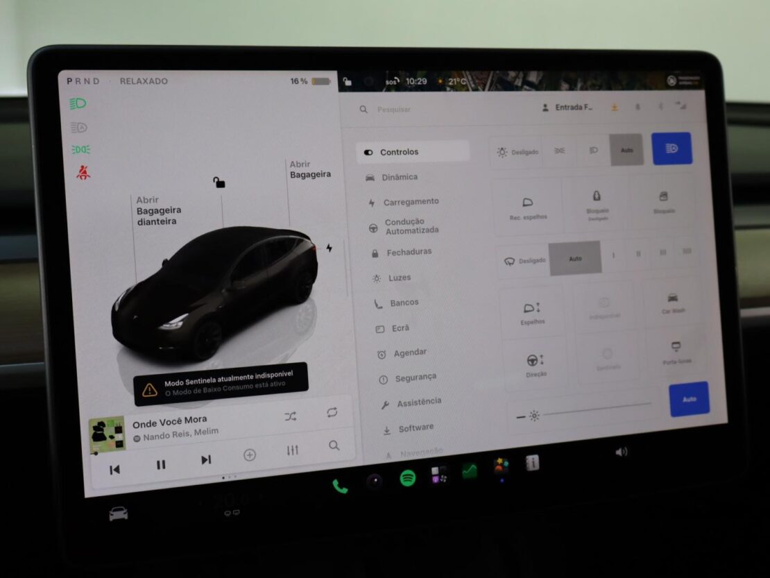 Tesla Model Y Performance Dual Motor AWD 18