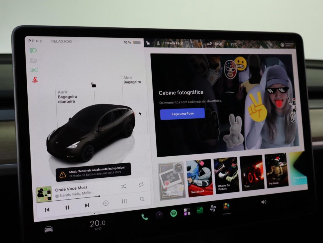 Tesla Model Y Performance Dual Motor AWD 23