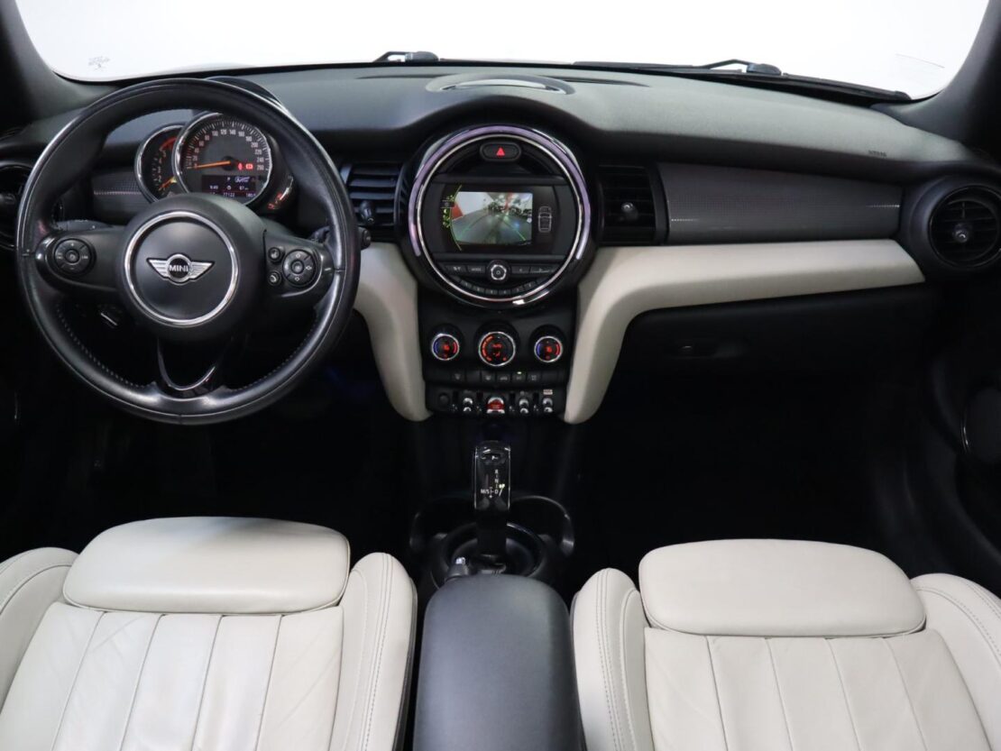Mini Mini Cooper D Cabrio Auto 13