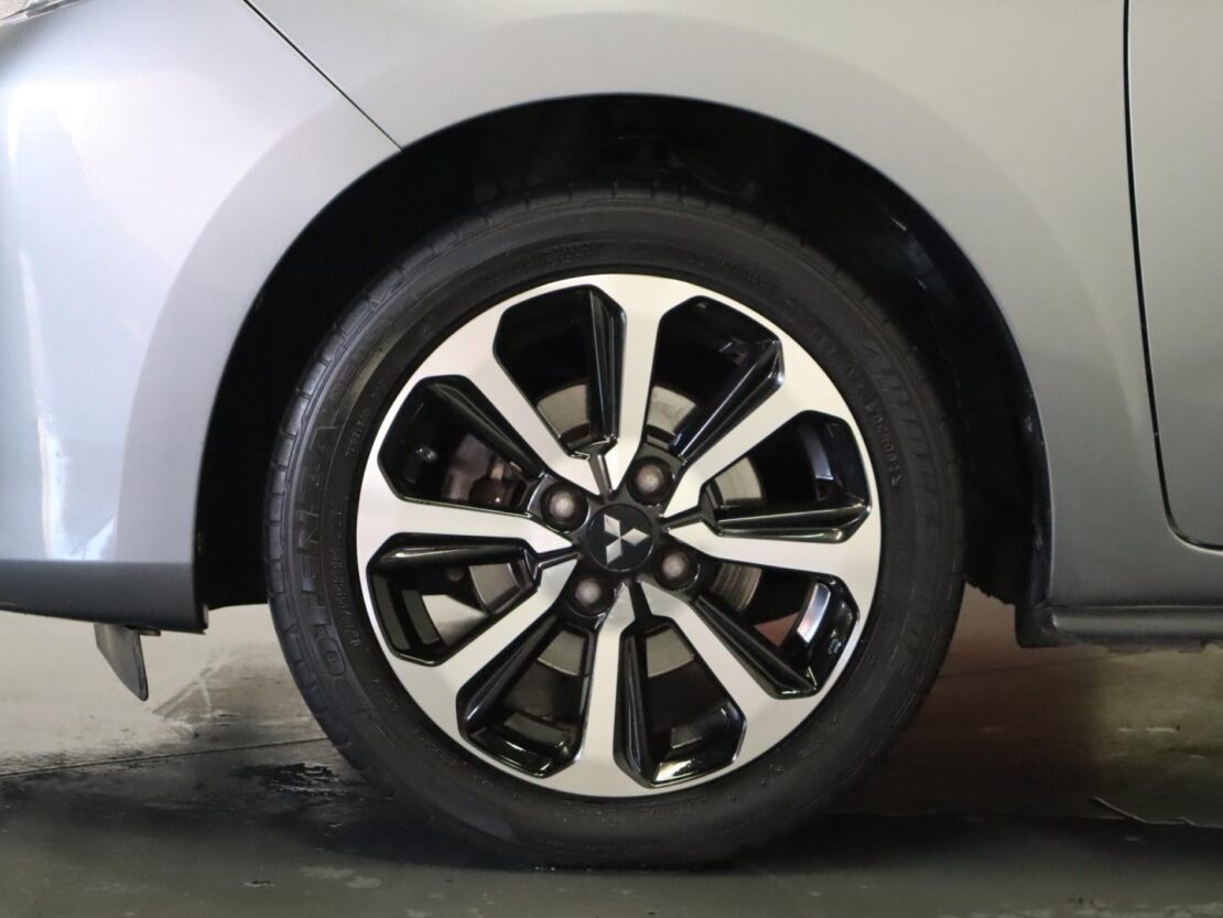 Mitsubishi Space Star 1.2 Connection Ediiton 5