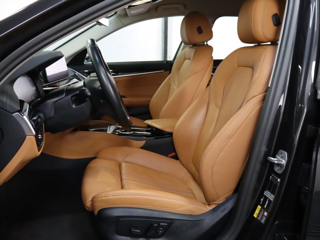 BMW Serie 5 530e Auto Line Luxury 9