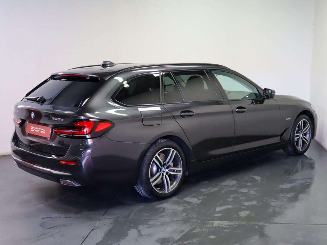 BMW Serie 5 530e Auto Line Luxury 4