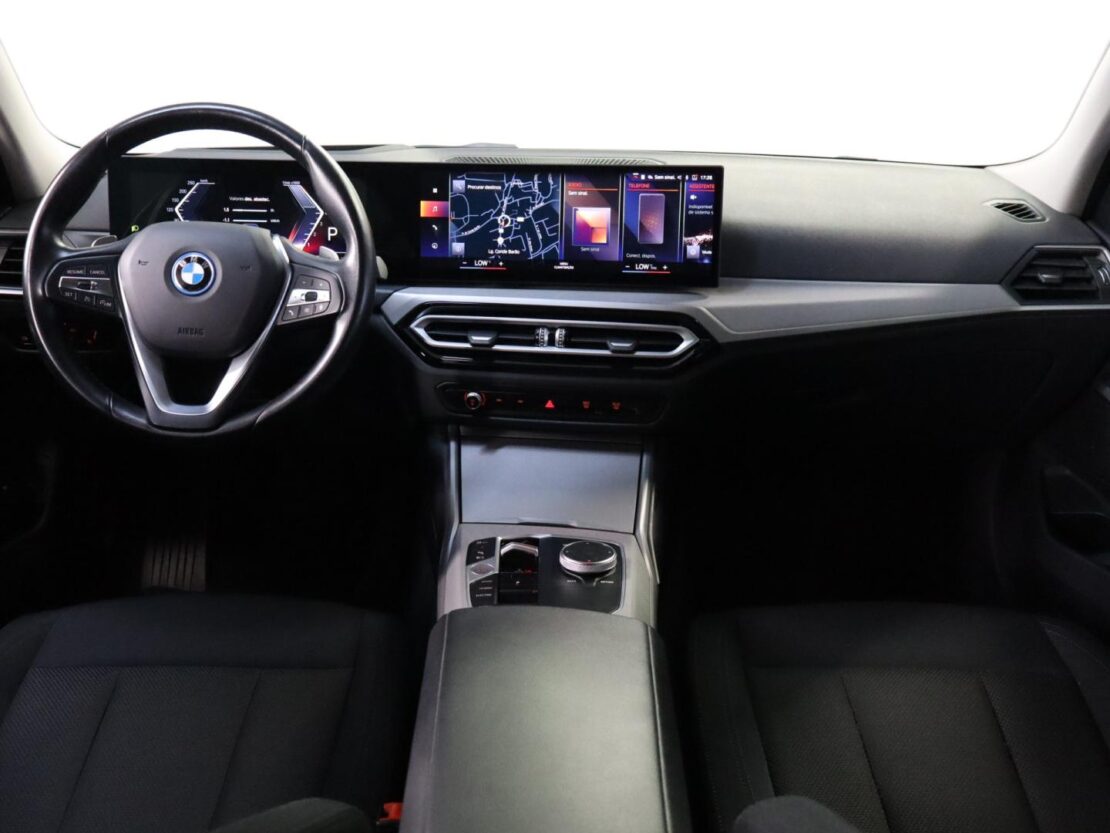BMW Serie 3 320 e Corporate Edition Auto 11