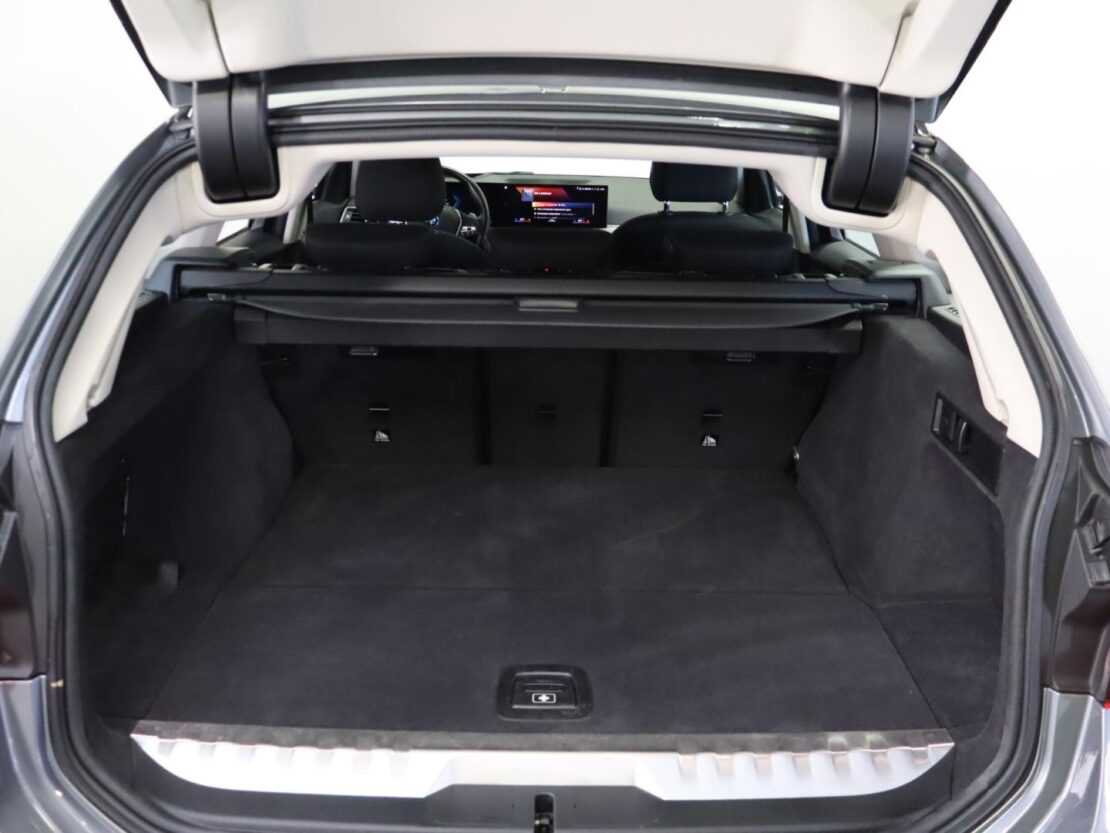 BMW Serie 3 320 e Corporate Edition Auto 26