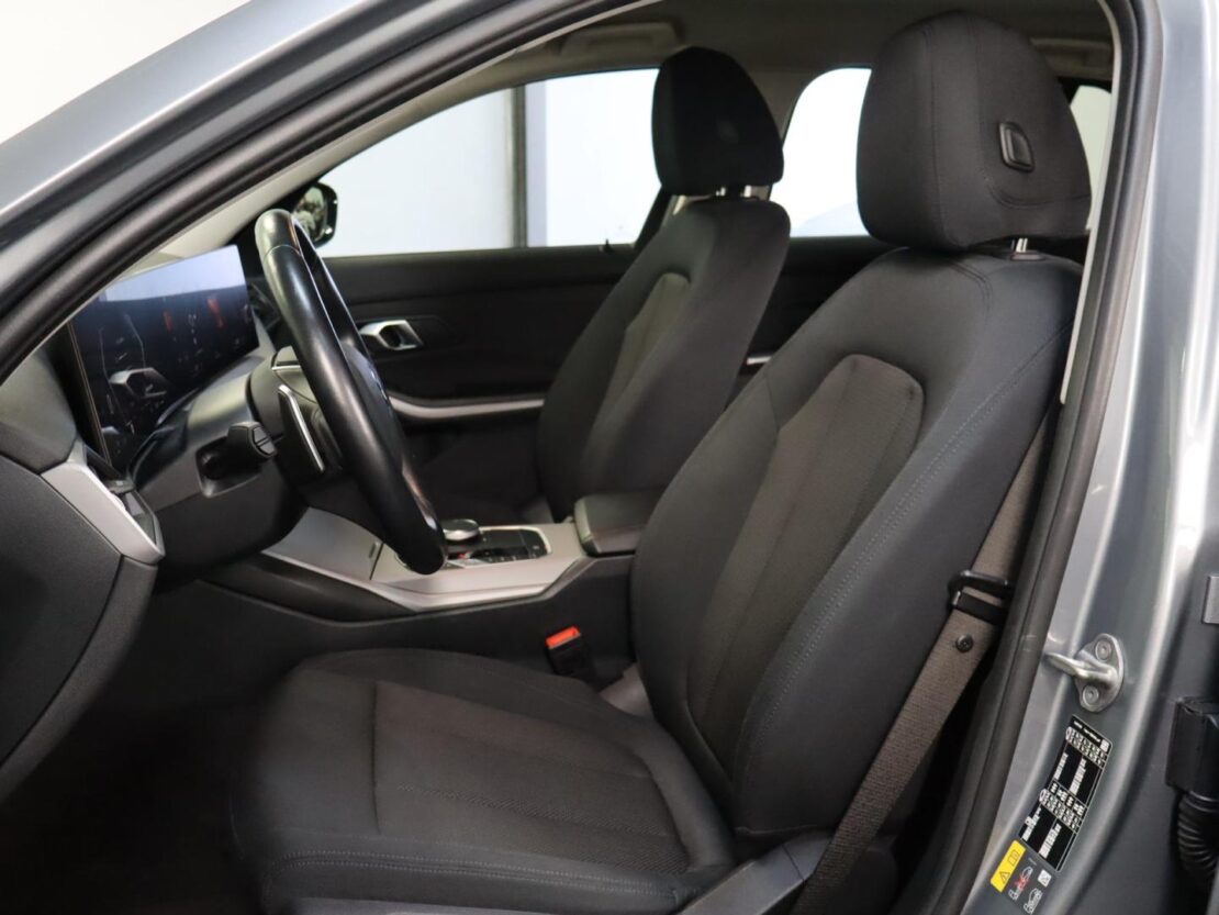 BMW Serie 3 320 e Corporate Edition Auto 9