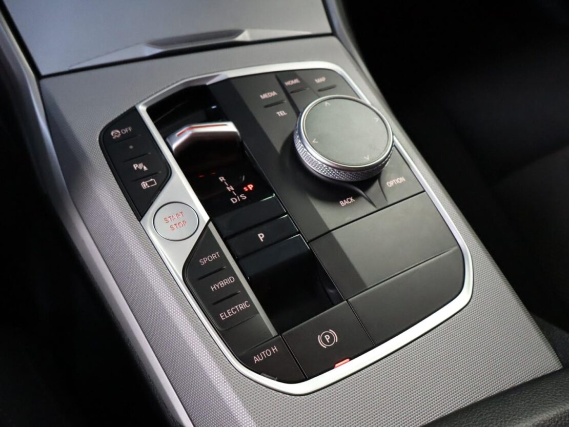 BMW Serie 3 320 e Corporate Edition Auto 23