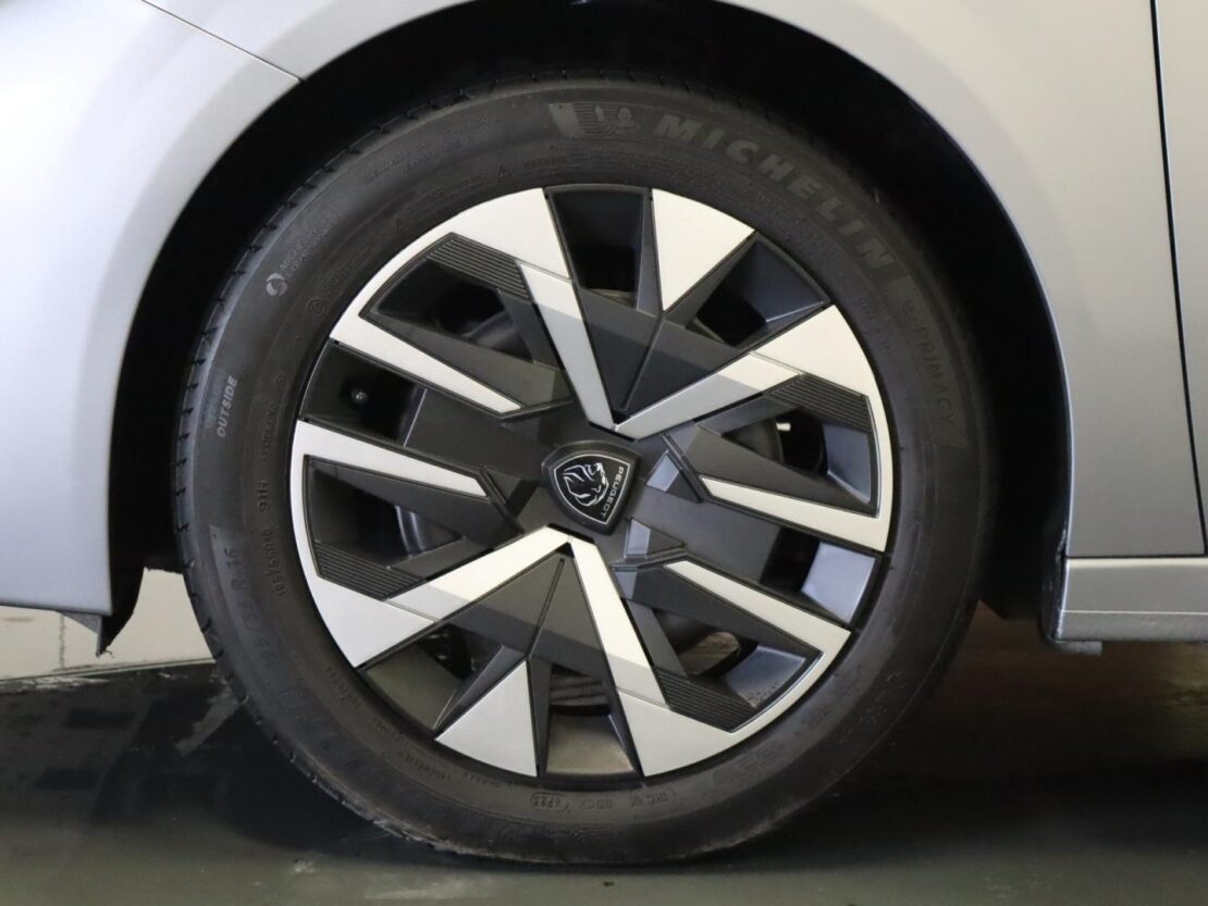 Peugeot 208 1.2 PureTech  Active Pack 22