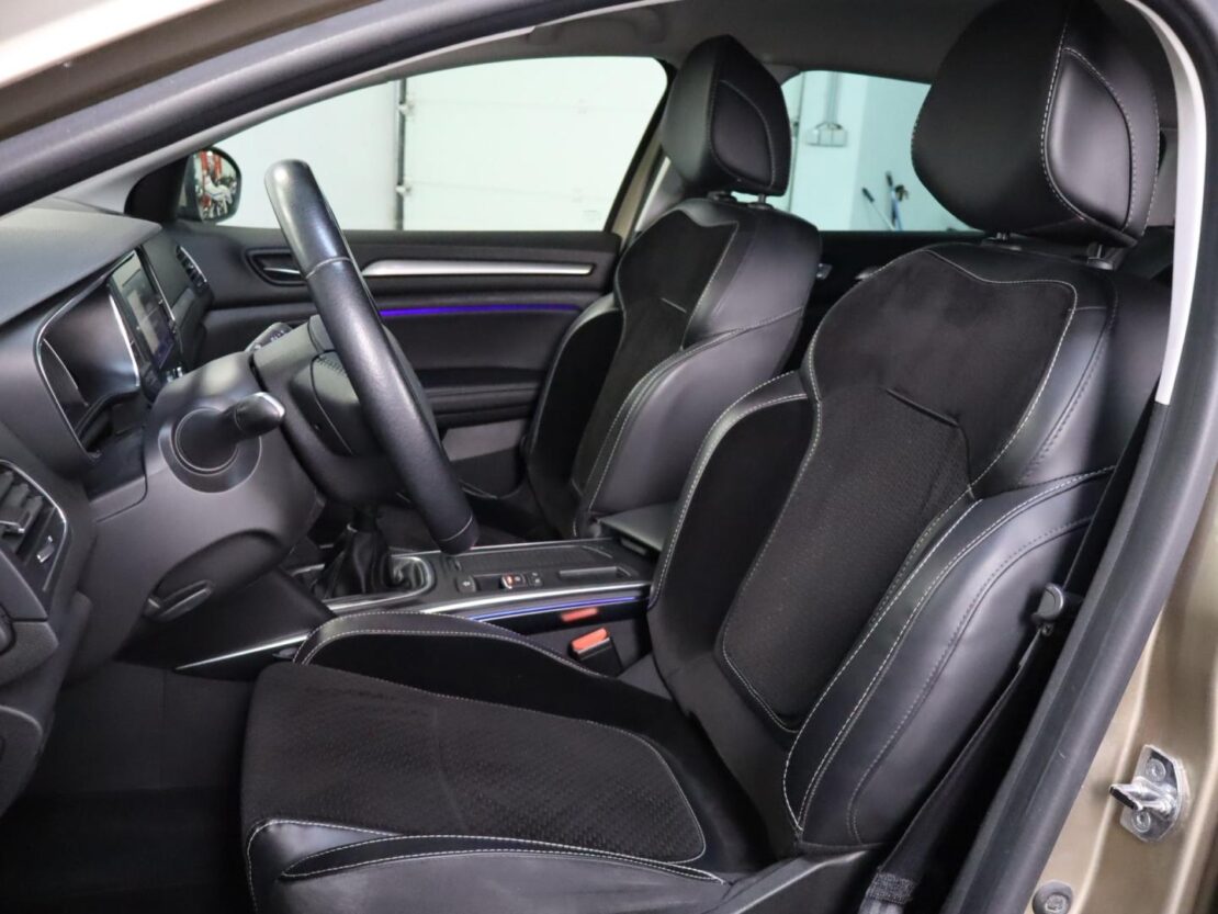 Renault Megane ST 1.2 TCe  Intens 7