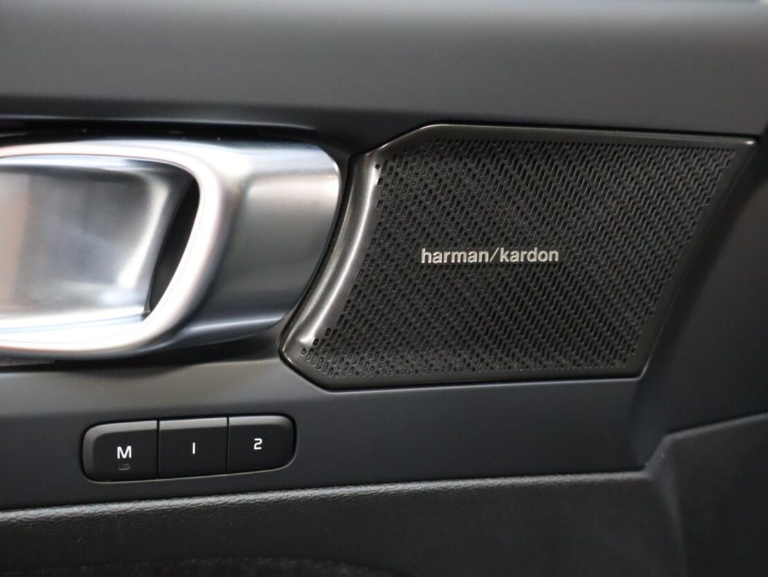Volvo XC40 1.5 T5 Plus Bright PG HYBRID 12