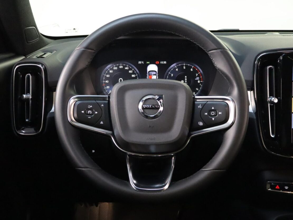 Volvo XC40 1.5 T5 Plus Bright PG HYBRID 14