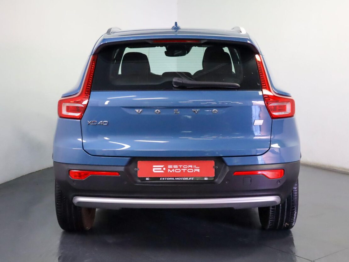 Volvo XC40 1.5 T5 Plus Bright PG HYBRID 4