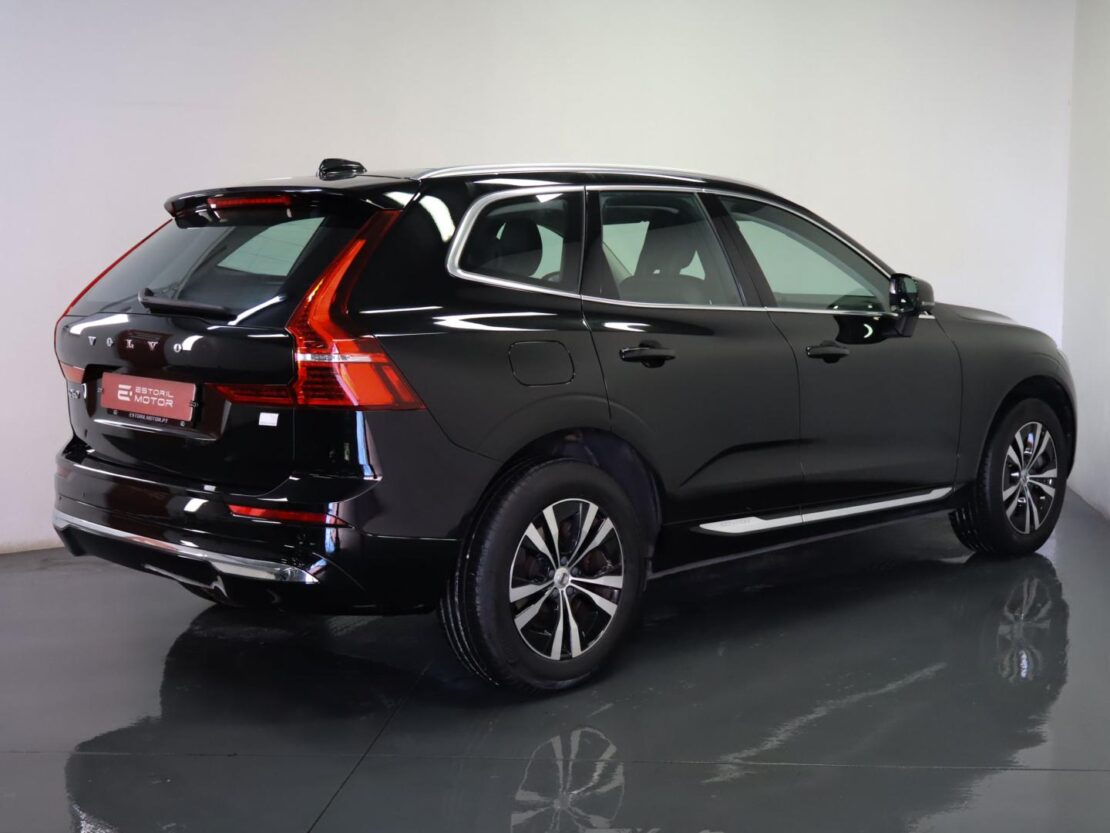 Volvo XC60 2.0 T6  AWD PHEV Core Auto 3