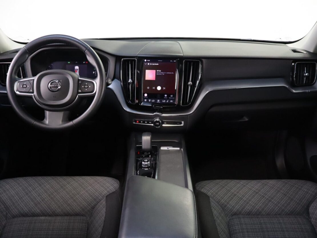 Volvo XC60 2.0 T6  AWD PHEV Core Auto 13