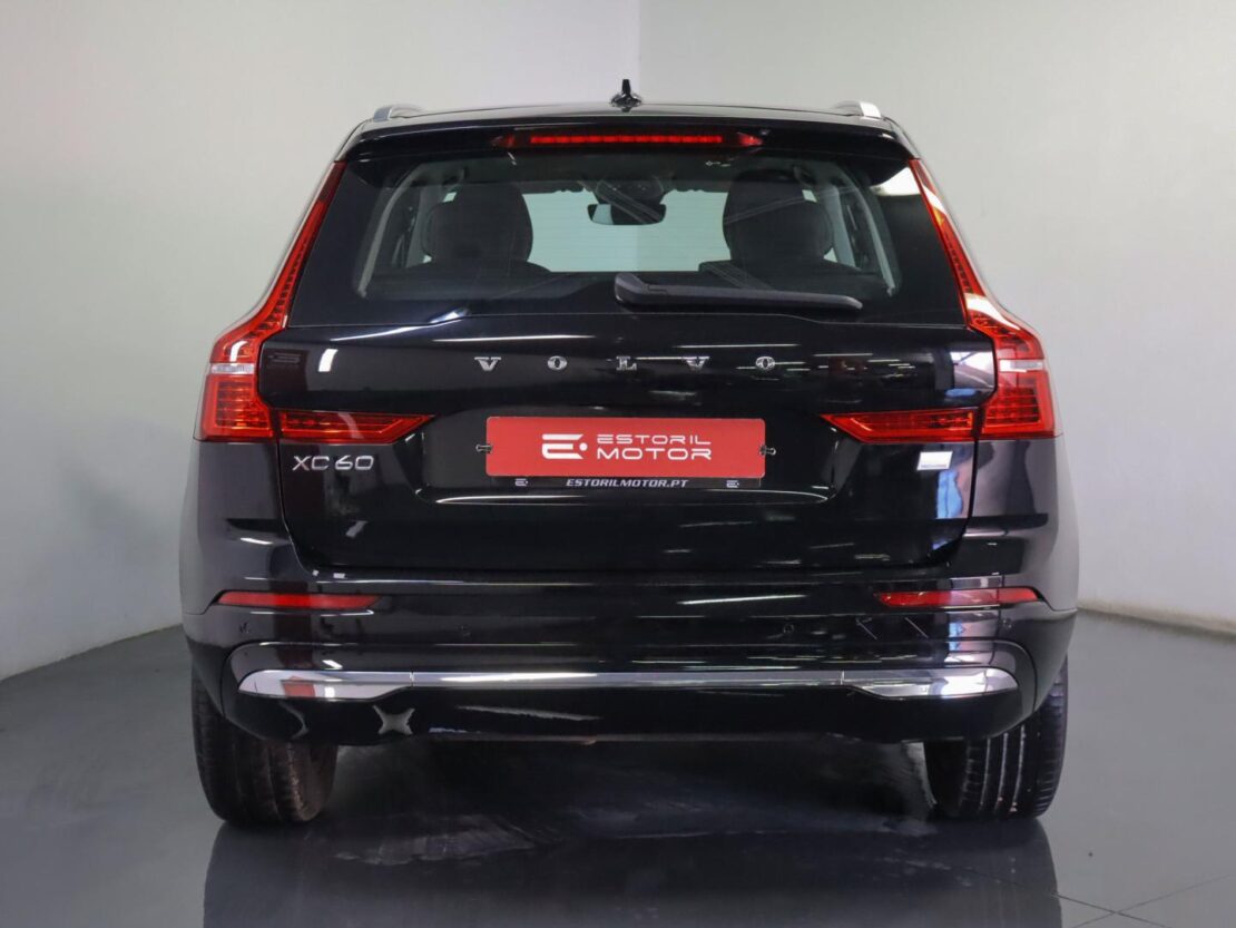 Volvo XC60 2.0 T6  AWD PHEV Core Auto 4