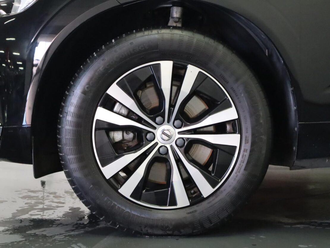Volvo XC60 2.0 T6  AWD PHEV Core Auto 5
