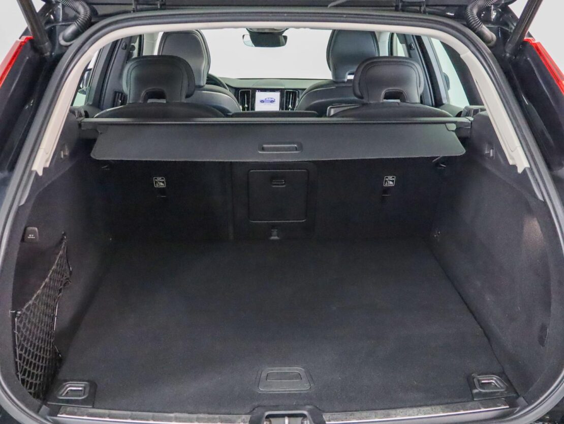 Volvo XC60 2.0 T6  AWD PHEV Core Auto 25