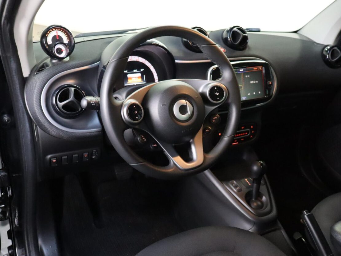 Smart Fortwo EQ passion 8