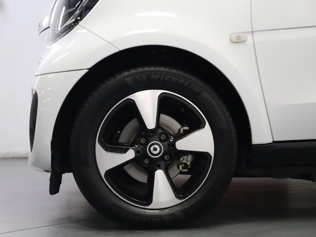 Smart Fortwo EQ passion 5
