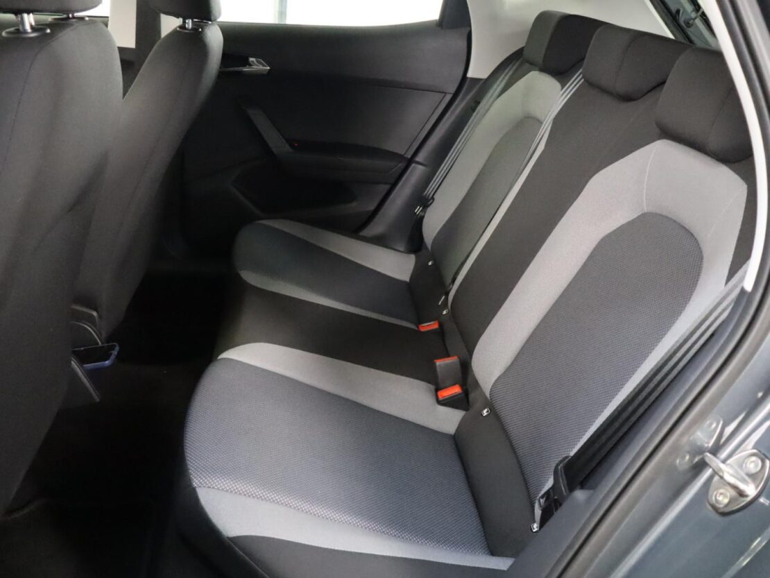 SEAT Ibiza 1.6 TDI REFERENCE 8