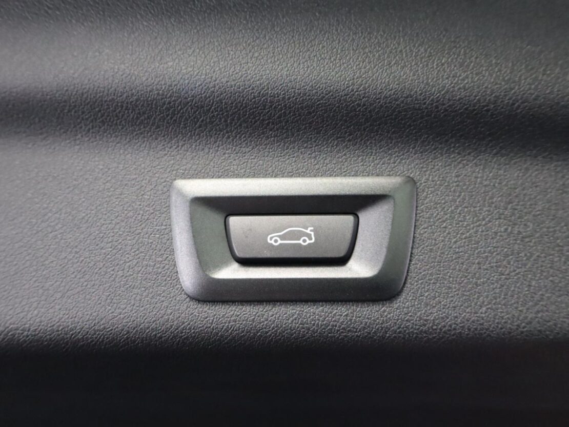 BMW iX1 xDrive30 21
