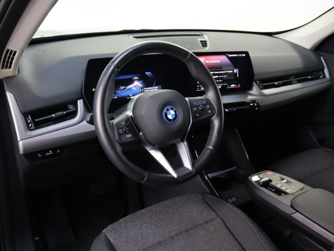 BMW iX1 xDrive30 7