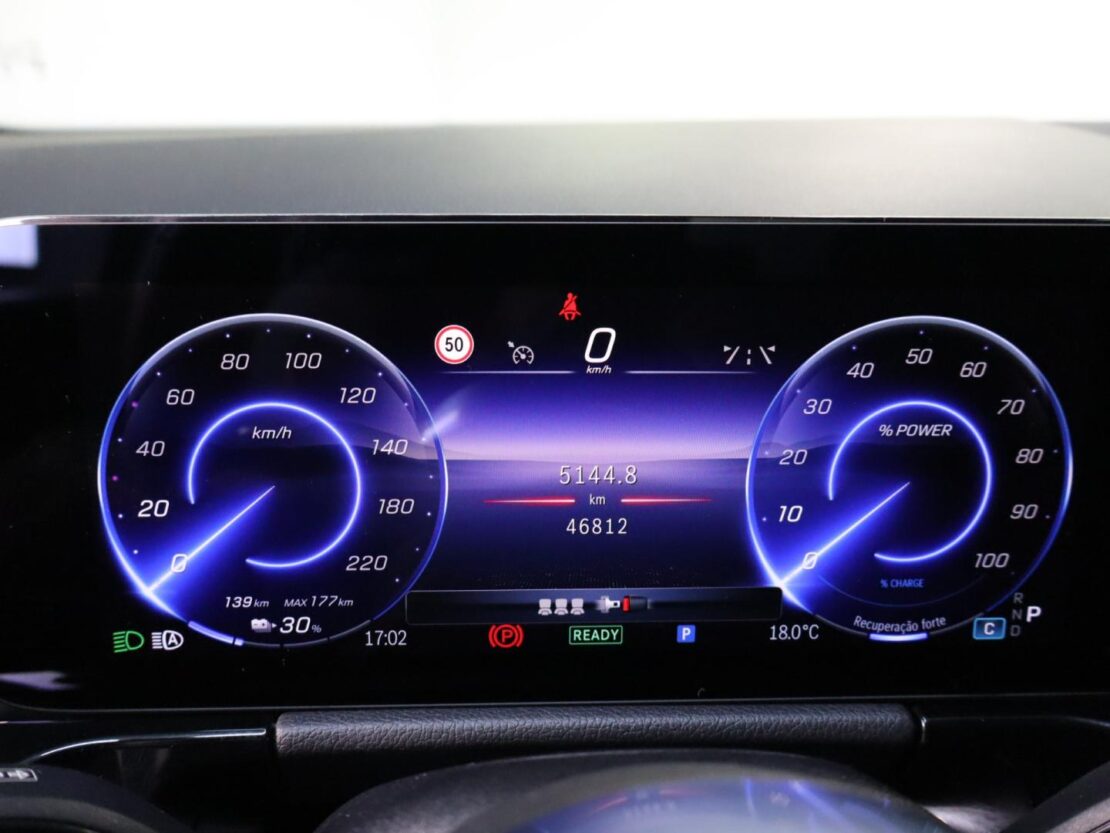 Mercedes Benz EQA 250 Progressive 16