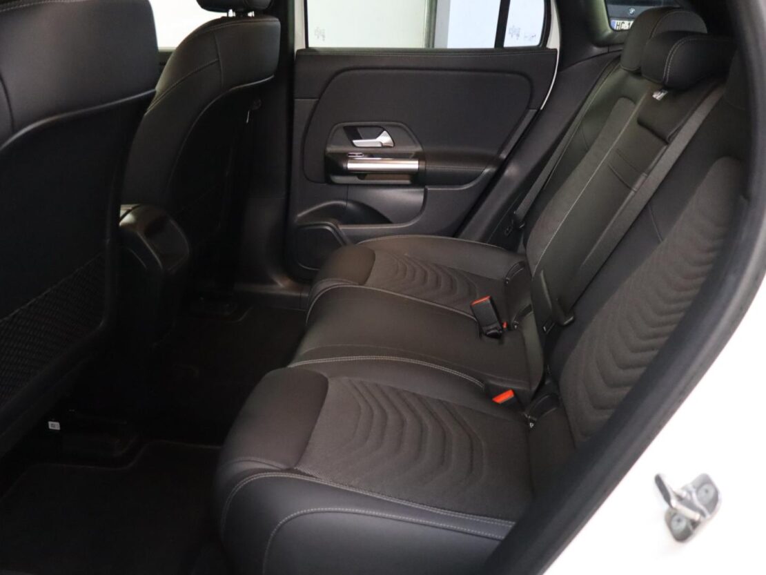 Mercedes Benz EQA 250 Progressive 10