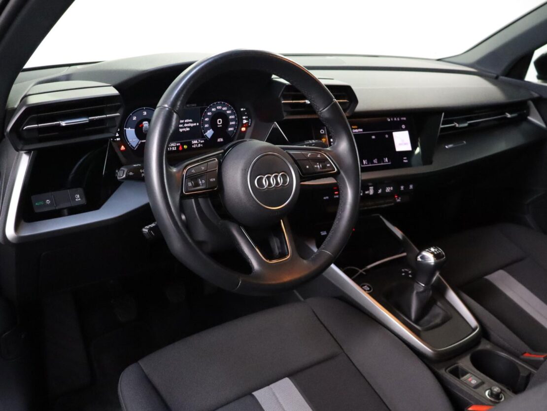 Audi A3 Sportback 30 TDI Base 5