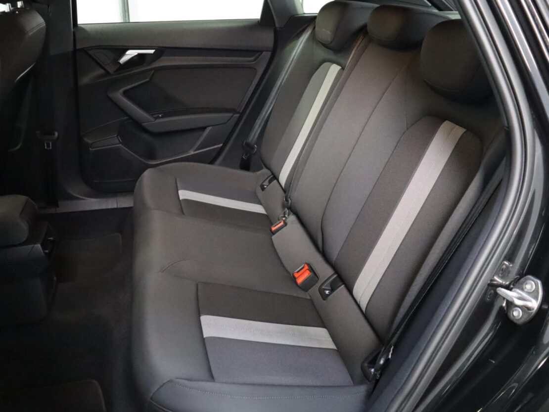 Audi A3 Sportback 30 TDI Base 7